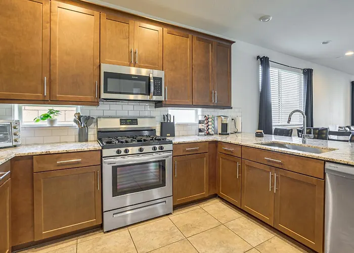 Holiday home Wfh-friendly W/ Easy Freeway Access Phoenix